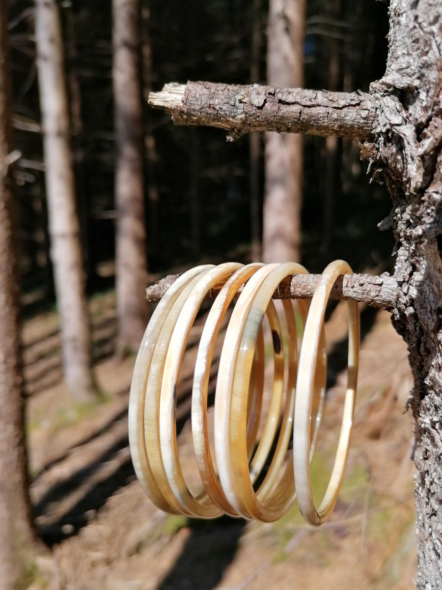 7 thin horn bangles in a set