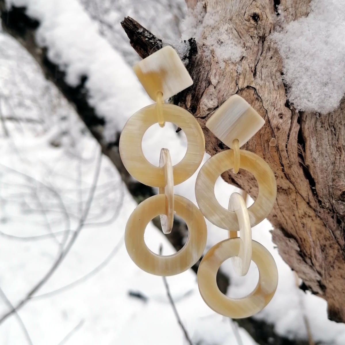 Three rings to the winter queen (earrings)